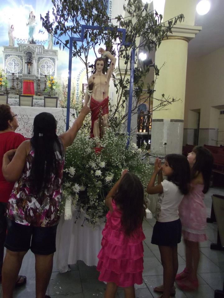 296746_557575954253352_1534147518_n